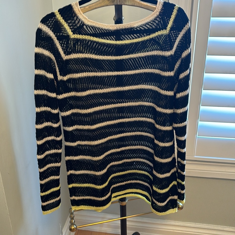 Sweater - Picture 3 of 3